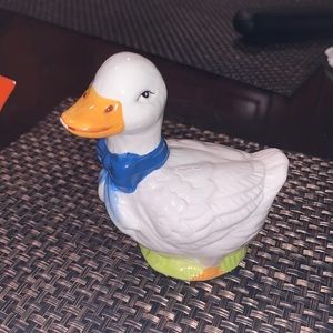 Little duckling ceramic decor
